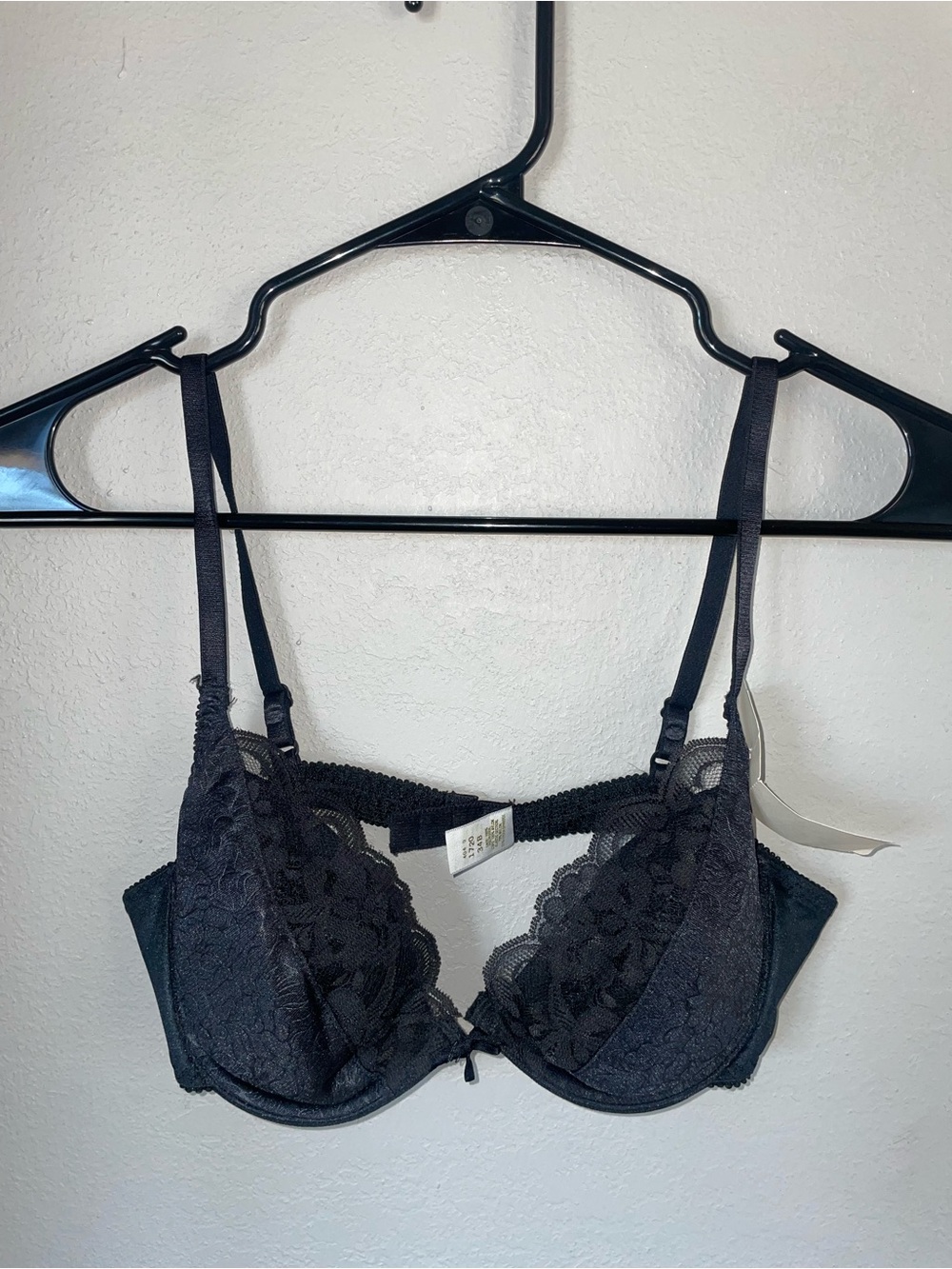 Vintage Black Lace Push-Up Bra with Adjustable Straps 34 B